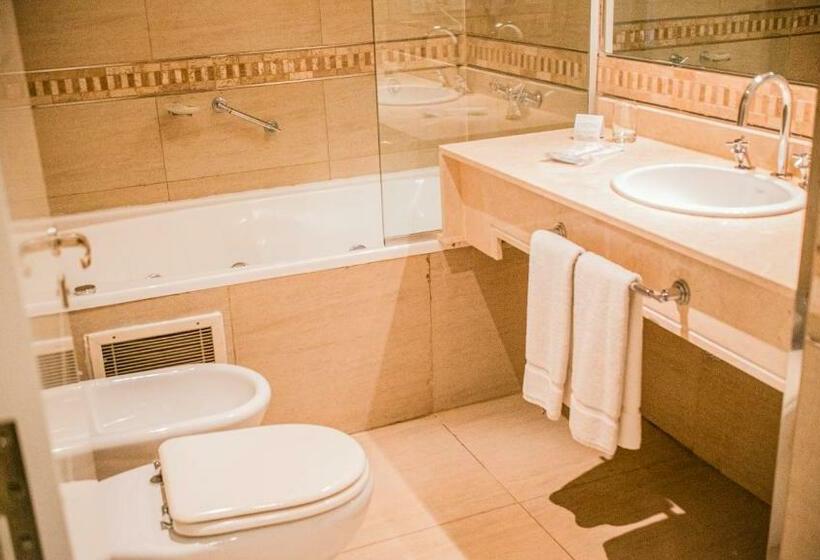 هتل Orfeo Suites Cordoba