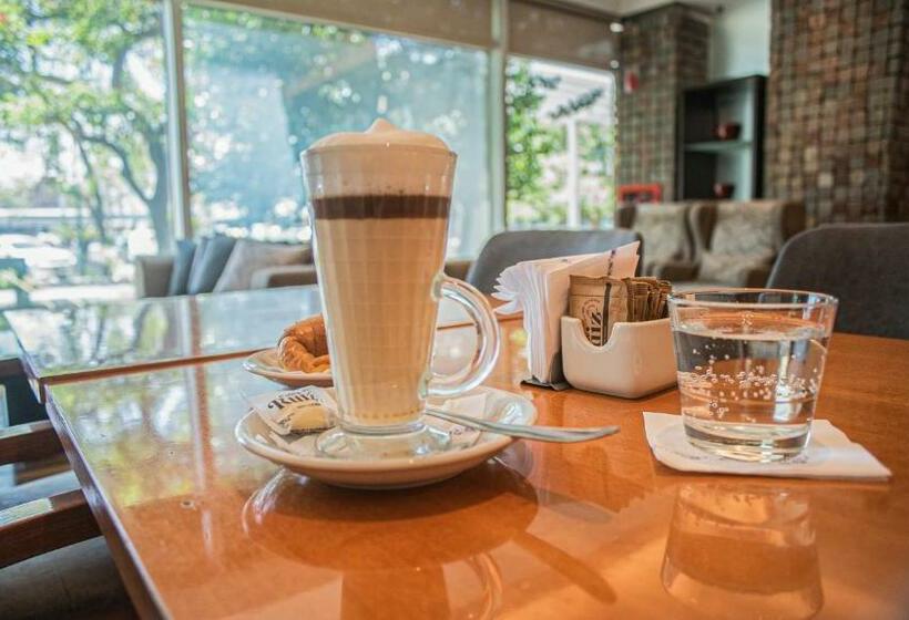 هتل Orfeo Suites Cordoba