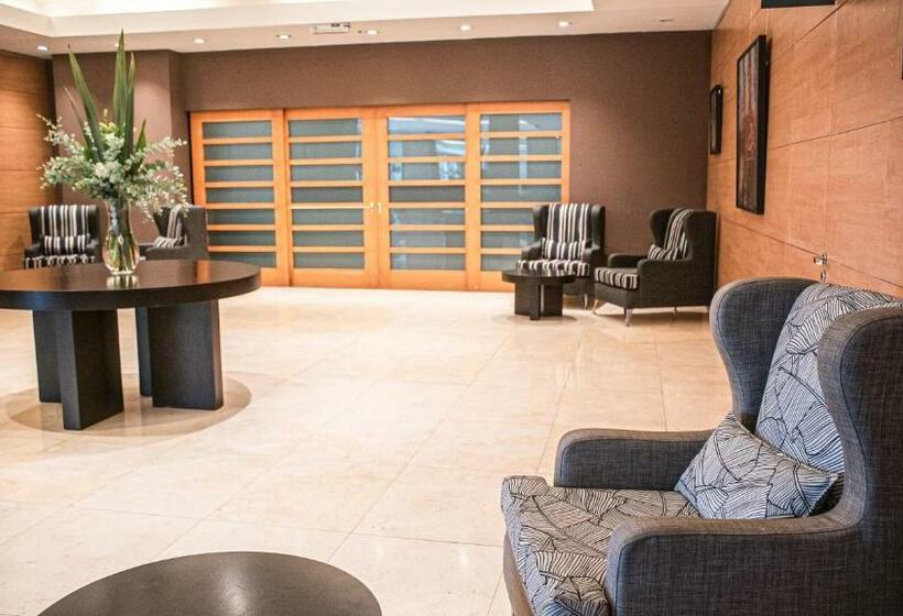 هتل Orfeo Suites Cordoba