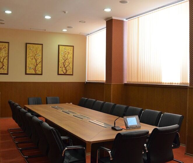 فندق Orpheus Casino And Spa