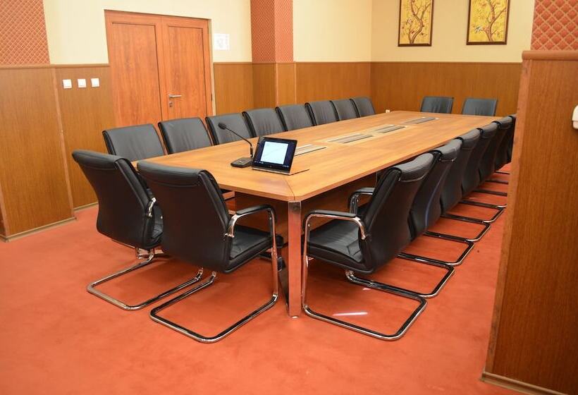 فندق Orpheus Casino And Spa