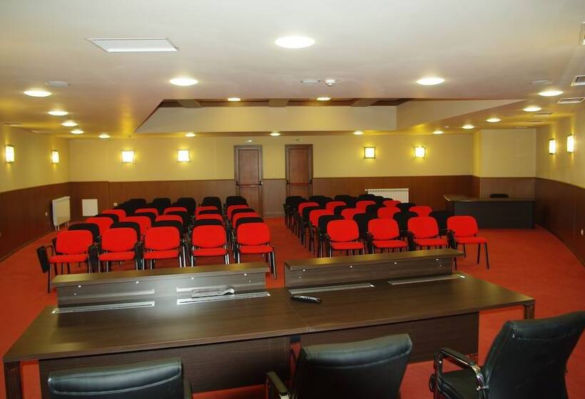 فندق Orpheus Casino And Spa