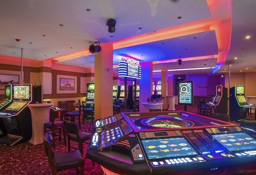 فندق Orpheus Casino And Spa