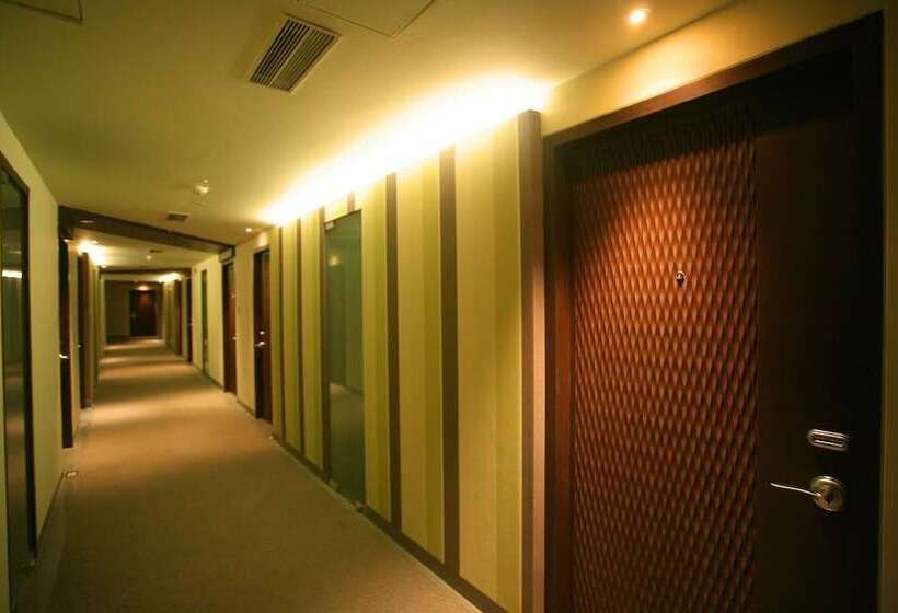 هتل Park Prime Kolkata