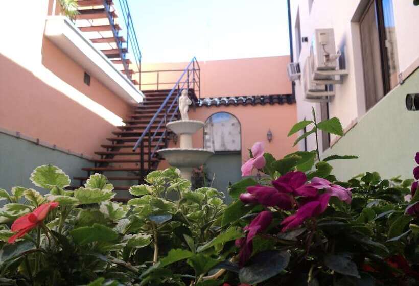 בית מלון כפרי Patio Mediterraneo Apart