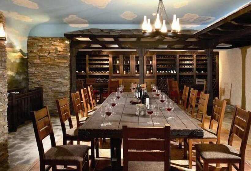 בית מלון כפרי Perelik Palace