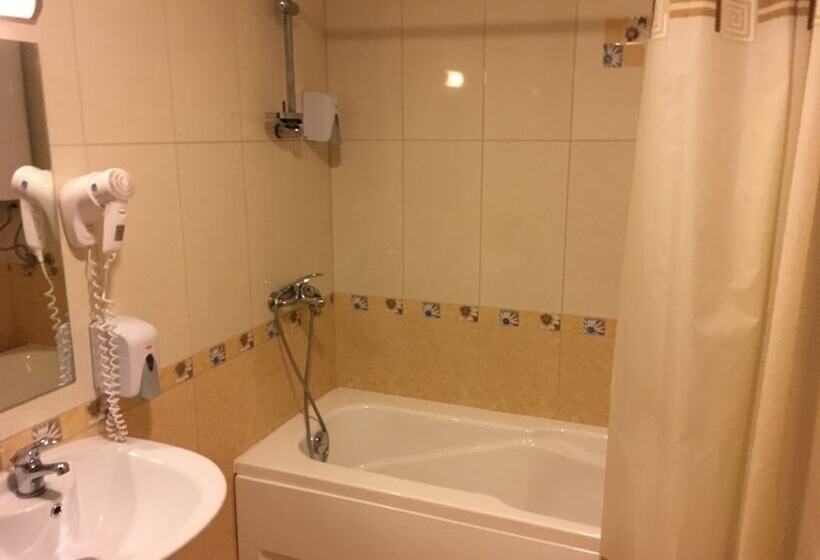 בית מלון כפרי Perelik Palace