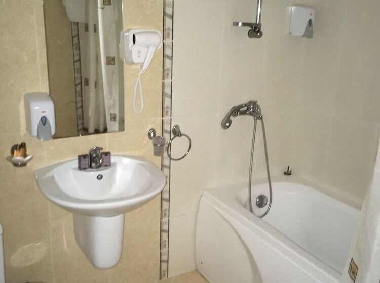 בית מלון כפרי Perelik Palace