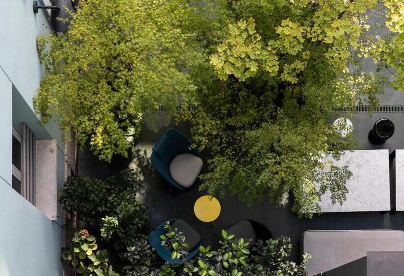 ホテル Petit Palace Santa Barbara