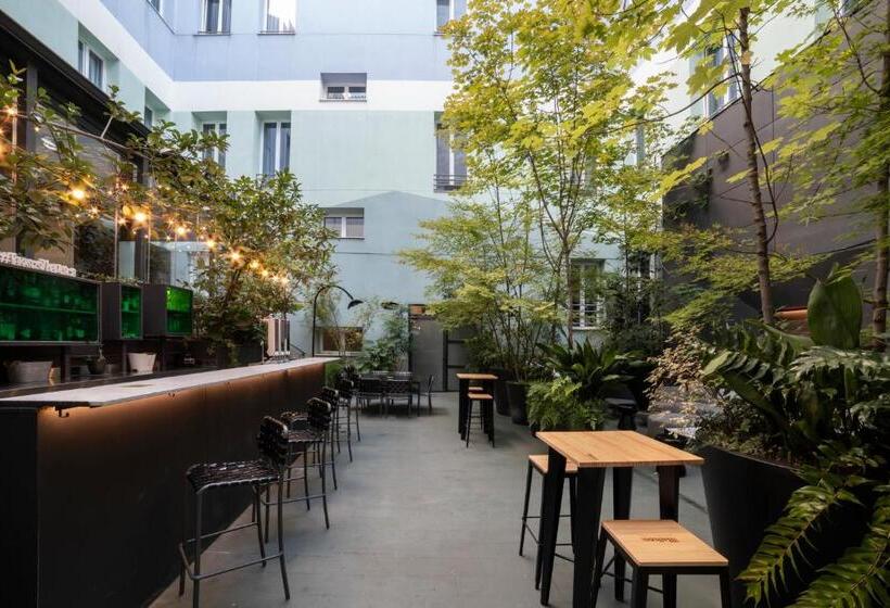 ホテル Petit Palace Santa Barbara