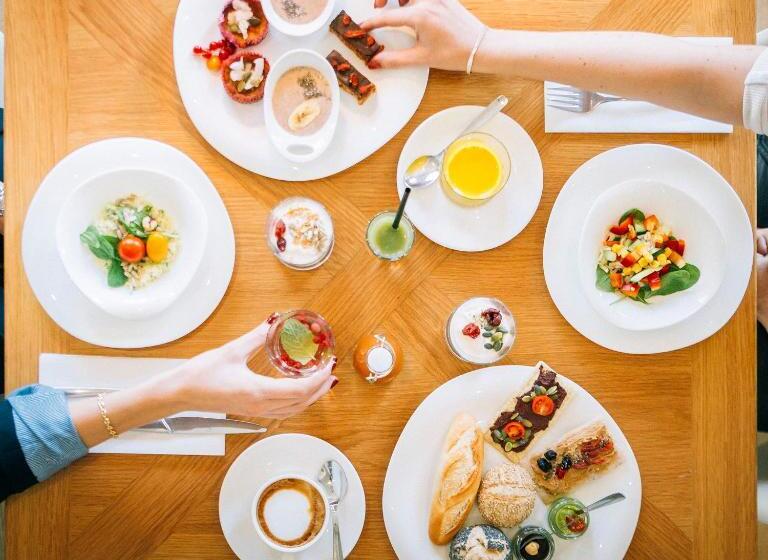 ホテル Petit Palace Santa Barbara