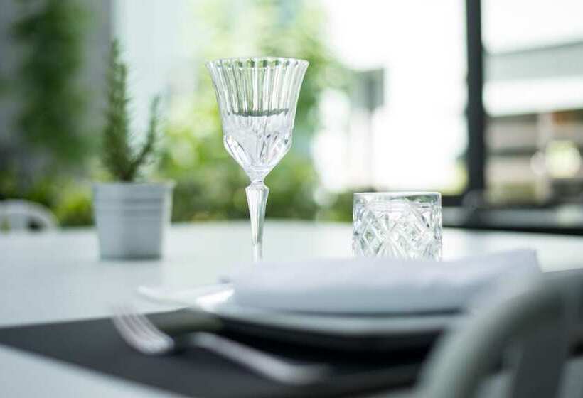 ホテル Petit Palace Santa Barbara