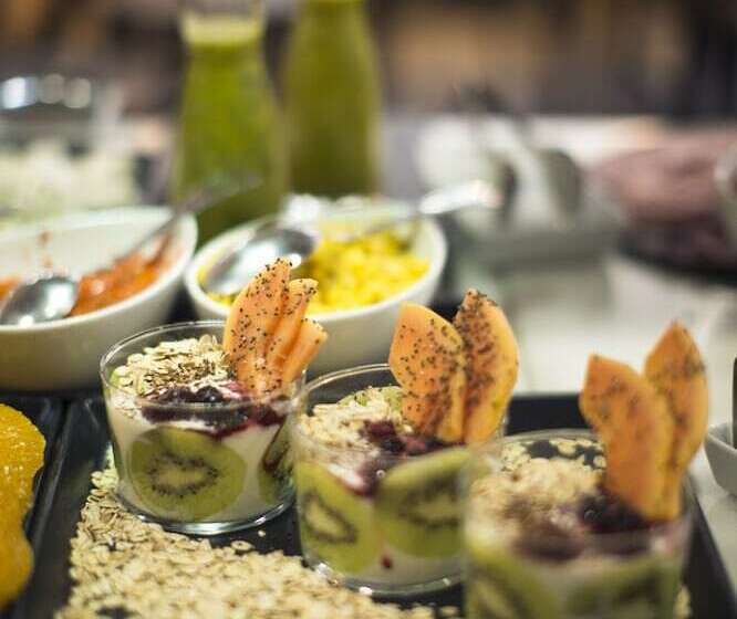 ホテル Petit Palace Santa Barbara