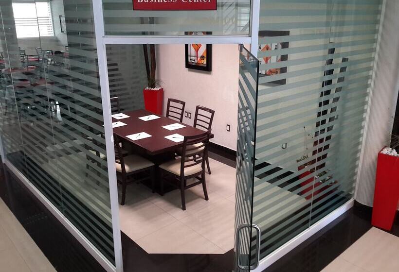 هتل Portonovo Plaza Centro