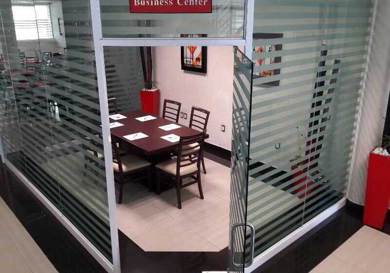 هتل Portonovo Plaza Centro