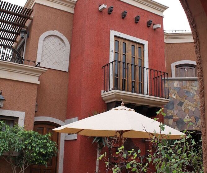 هتل Posada Del Cortes