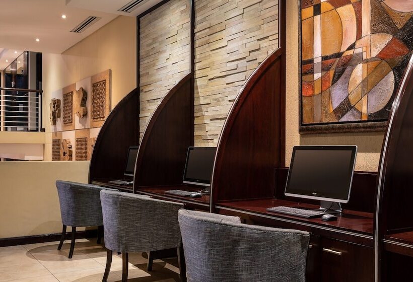 Premier Hotel O.r. Tambo