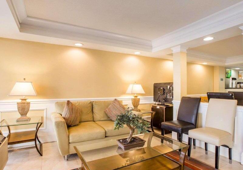 فندق Quality Inn