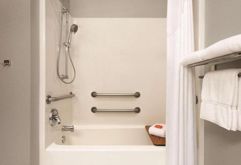 Radisson Hotel Ames Conference Center At Isu