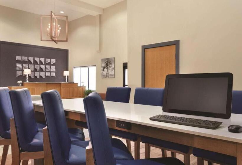 Radisson Hotel Ames Conference Center At Isu