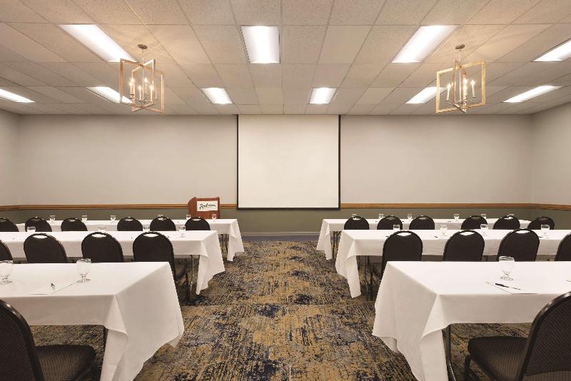 Radisson Hotel Ames Conference Center At Isu