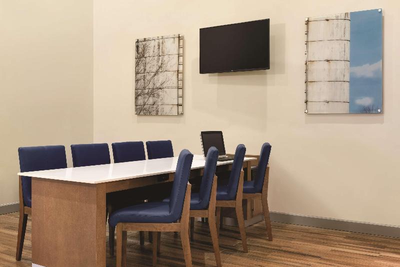 Radisson Hotel Ames Conference Center At Isu