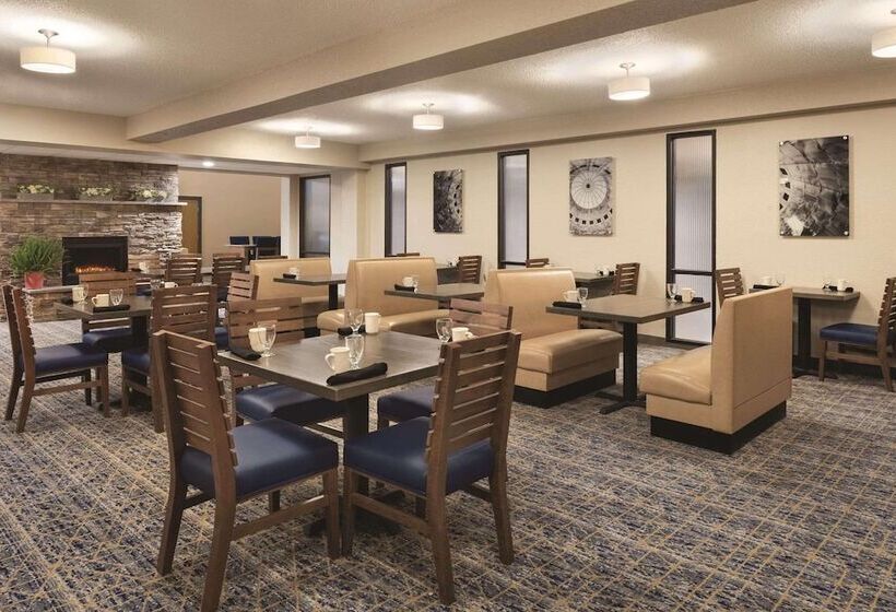 Radisson Hotel Ames Conference Center At Isu