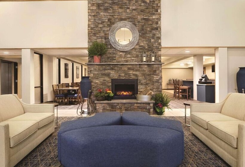 Radisson Hotel Ames Conference Center At Isu