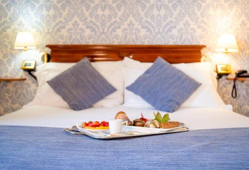 هتل Relais Villa Giuliana