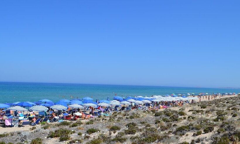 ホテル Mimose Beach Village