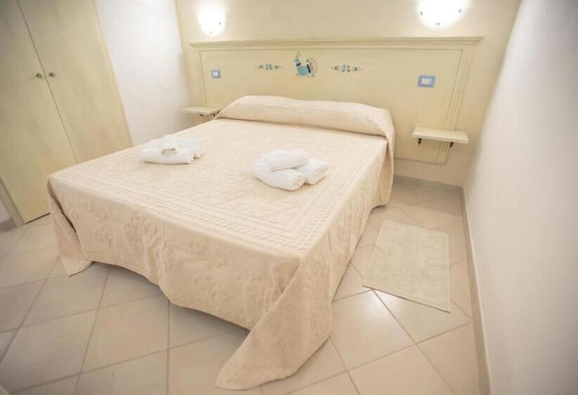 ホテル Mimose Beach Village