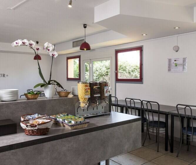 酒店 & Residence Calais Car Ferry