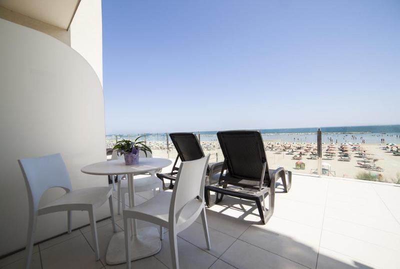 בית מלון כפרי Riviera Mare Beach Life