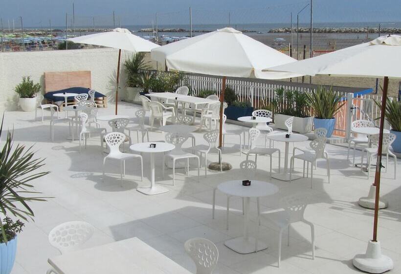 فندق Riviera Mare Beach Life