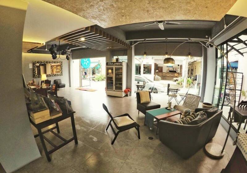 Sea Front Home Hotel Patong Beach