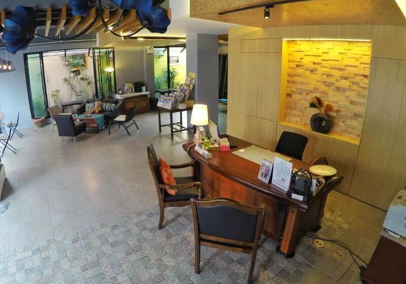 Sea Front Home Hotel Patong Beach