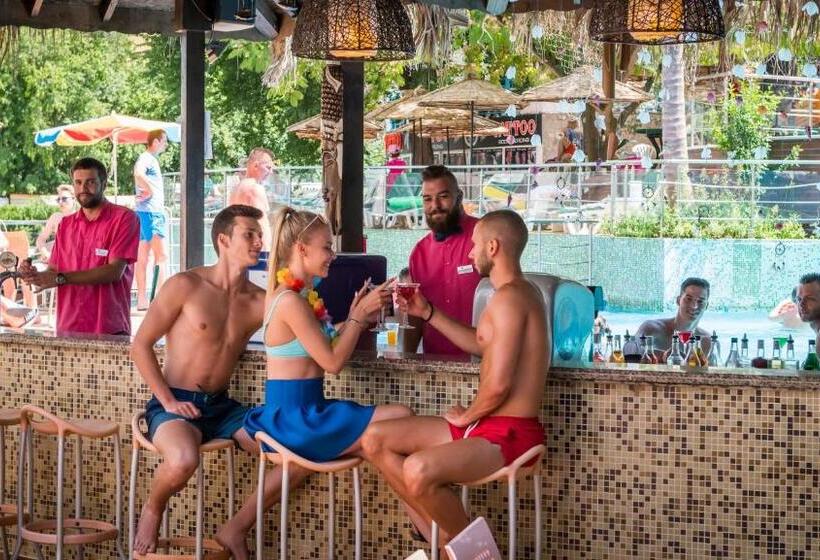 酒店 SH Dolce Mare All Inclusive Free Beach & Beach Bar Fully Renovated