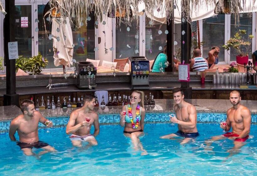 酒店 SH Dolce Mare All Inclusive Free Beach & Beach Bar Fully Renovated