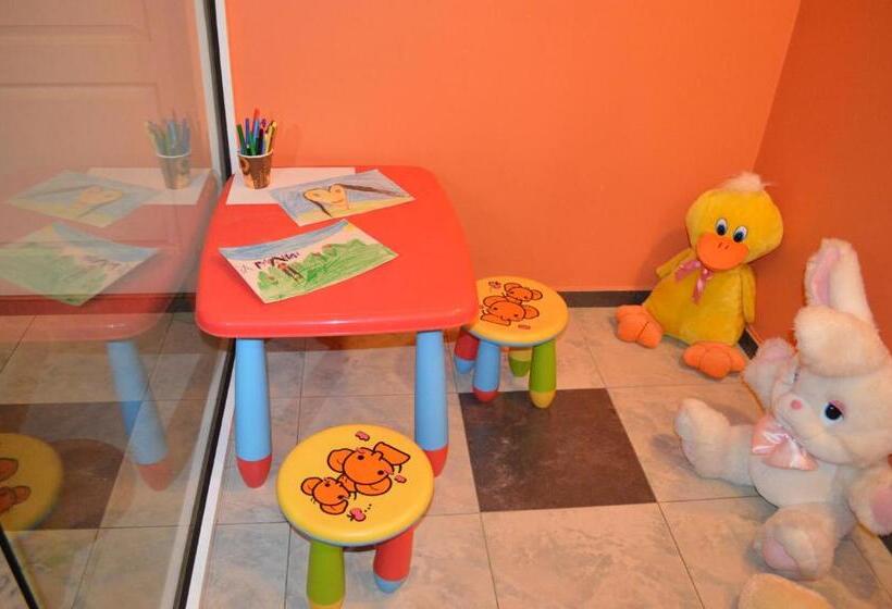 호텔 Shterev Karlovo