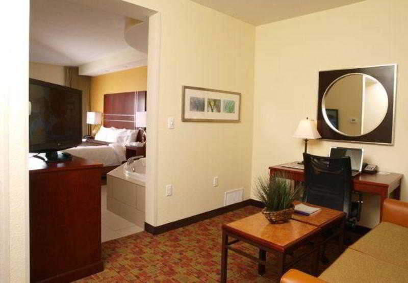 هتل Springhill Suites Pigeon Forge
