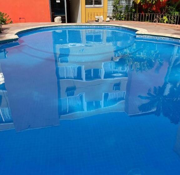 酒店 Suites Cancun Center