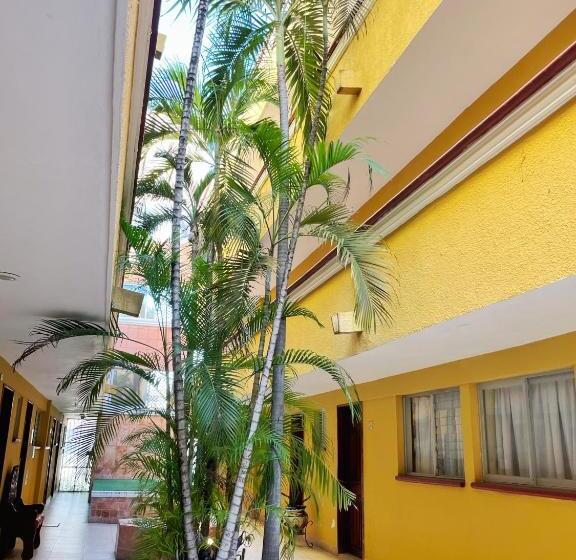هتل Suites Cancun Center