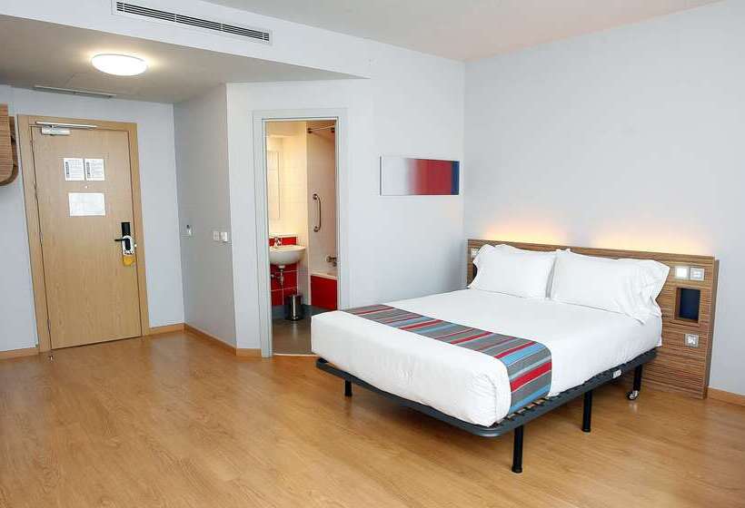 فندق Travelodge Valencia Aeropuerto