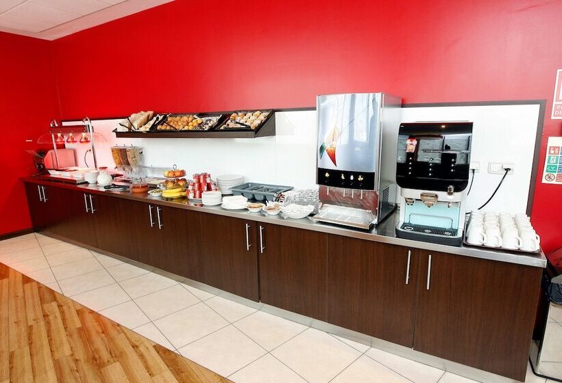 فندق Travelodge Valencia Aeropuerto