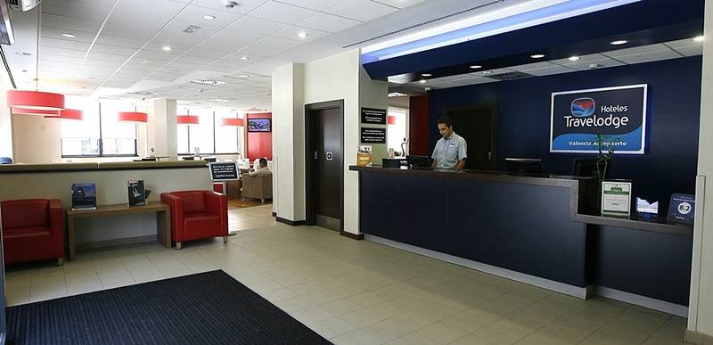 فندق Travelodge Valencia Aeropuerto