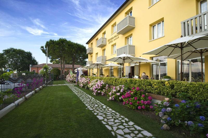 Отель Viktoria Palace