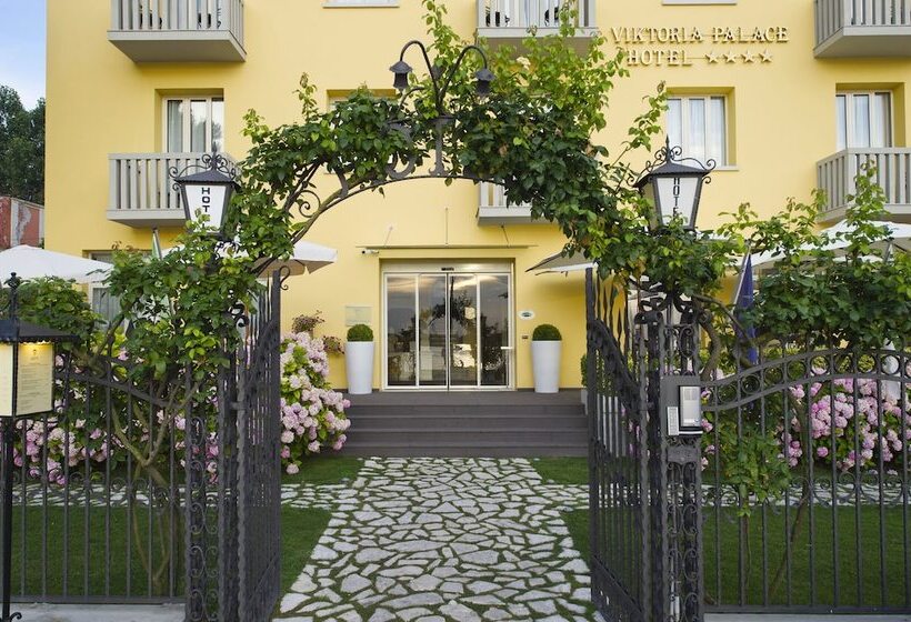 Отель Viktoria Palace