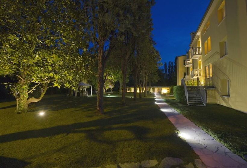 Отель Viktoria Palace