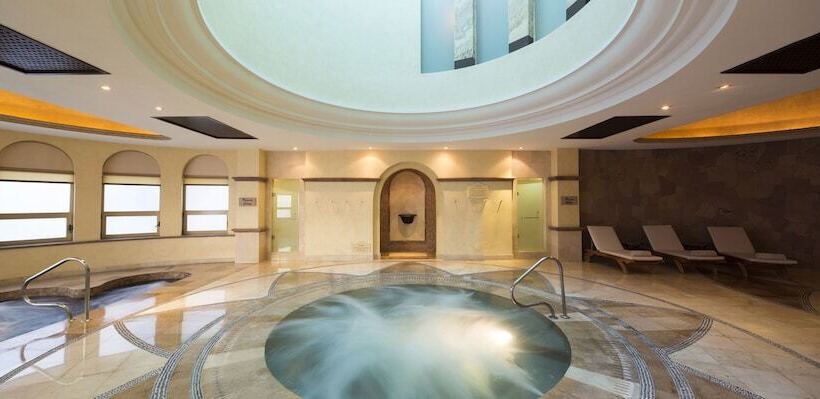 هتل Villa Del Arco Beach Resort & Spa