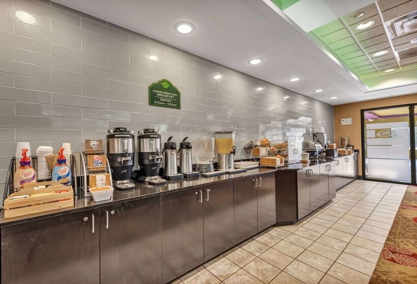 호텔 Wingate By Wyndham State Arena Raleigh/cary